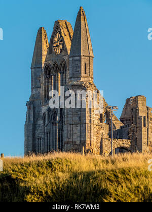 Ruines de l'abbaye de Whitby, North Yorkshire, UK. Banque D'Images
