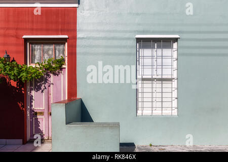 Façades colorées de maisons anciennes à Bo Kaap, Cape Town Banque D'Images