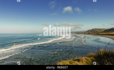 Vue sur côte à Muriwai beach, près de Auckland, Nouvelle-Zélande Banque D'Images