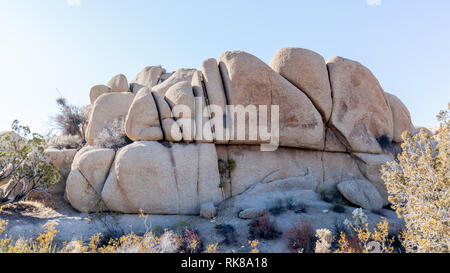 Des roches dans le parc national de Joshua Tree, California, USA Banque D'Images