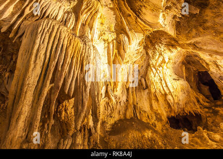 Voir dans les grottes de Carlsbad Caverns National Park, New Mexico, un célèbre parc national célèbre pour ses grottes calcaires, rock formations Banque D'Images