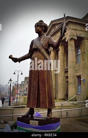 Annie Kenney Statue par Denise Dutton Banque D'Images