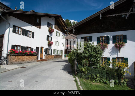 Mittenwald est une commune allemande dans le district de Garmisch-Partenkirchen, en Bavière. Banque D'Images