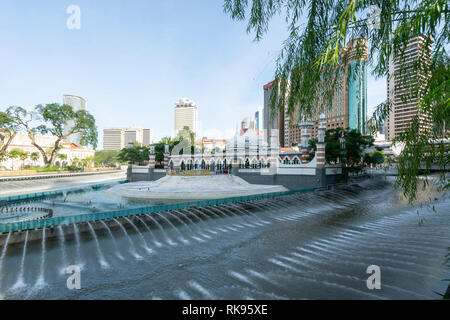 Kuala Lumpur, Malaisie. Janvier 2019. Une vue de la mosquée Masjid Jamek sur la rivière Chicago. Banque D'Images