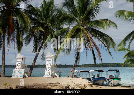 Beau littoral autour de Playa Boca del Drago sur l'Île de Colon - l'archipel de Bocas del Toro, PANAMA Banque D'Images