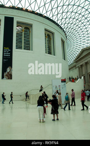 Dans la grande cour du British Museum de Londres Banque D'Images