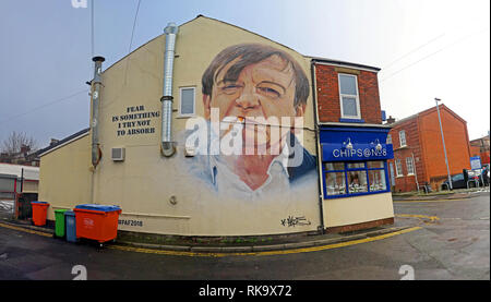 'La peur est quelque chose J'essaie de ne pas absorber',Clifton Road, Prestwich, l'automne, Mark E Smith, de l'oeuvre 8 Clifton Road, Bury, Prestwich M25 3DG, Angleterre Banque D'Images