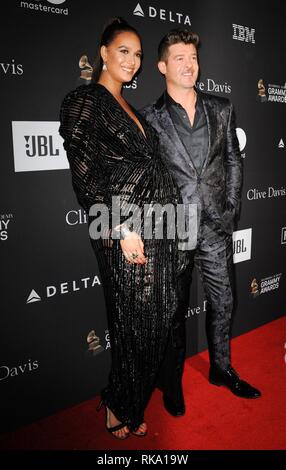 Californie, USA. Feb 9, 2019. Amour avril Geary, Robin Thicke aux arrivées pour 2019 pre-GRAMMY Gala et GRAMMY Salute, le Beverly Hilton, Beverly Hills, CA, 9 février 2019. Credit : Elizabeth Goodenough/Everett Collection/Alamy Live News Banque D'Images