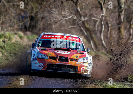 Galway, Irlande. 10 fév, 2019. Rallye International de Galway ; Garry Jennings et Rory Kennedy (Subaru Impreza WRC S12B) en action, et se trouvent à seulement 0,3 secondes derrière la CMR stars Craig Breen et Paul Nagle Credit : Action Plus Sport/Alamy Live News Banque D'Images