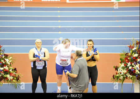 Birmingham, UK.10 Février, 2019, Women's Shot mis gagnants Sophie MCKINNA, Amelia STRICKLER, Adele Nicoll. La Spar athlétisme en salle de Birmingham, en Angleterre. Crédit : Paul/Saripo Alamy Live News Banque D'Images