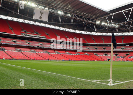 Londres, Royaume-Uni. 10 fév 2019. Vue générale du stade intérieur Wemley avant de lancer. Premier match d'EPL, Tottenham Hotspur v Leicester City au stade de Wembley à Londres, le dimanche 10 février 2019. Ce droit ne peut être utilisé qu'à des fins rédactionnelles. Usage éditorial uniquement, licence requise pour un usage commercial. Aucune utilisation de pari, de jeux ou d'un seul club/ligue/dvd publications pic par Steffan Bowen/ Crédit : Andrew Orchard la photographie de sport/Alamy Live News Banque D'Images