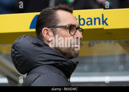 Sports, football, Bundesliga 2018/2019 Borussia Moenchengladbach, vs Hertha BSC Berlin 0-3, stade Borussia Park, manager Michael Preetz (Hertha Berlin), DFL RÈGLEMENT INTERDIT TOUTE UTILISATION DES PHOTOGRAPHIES COMME DES SÉQUENCES D'IMAGES ET/OU QUASI-vidéo Banque D'Images