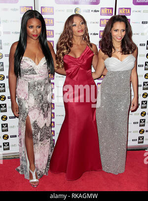 La réalité National Television Awards 2013 Les Honeyz arrive à la Convention qui a eu lieu au HMV Forum de Kentish Town, Londres Banque D'Images