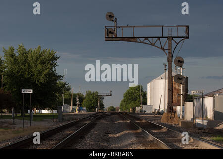 Projecteur Vintage-style railroad protéger les signaux du réseau principal de la Santa Fe. Banque D'Images