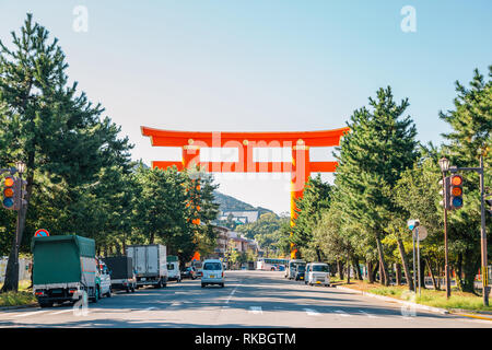 Sanctuaire Heian Jingu Torii à Kyoto, Japon Banque D'Images