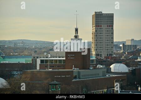 Les toits de Boston comme vu à partir d'un complexe résidentiel privé terrasse d'observation au sommet d'un gratte-ciel jouxtant la gare du nord de Boston/TD Garden, Massachusetts, États-Unis Banque D'Images