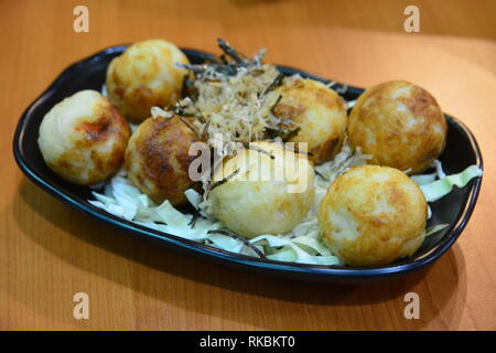 La nourriture Japonaise, Takoyaki, remarque sélectionner focus avec profondeur de champ Banque D'Images