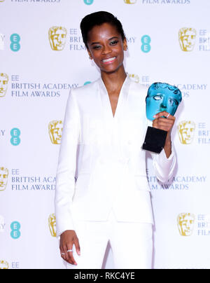 Letitia Wright avec son étoile montante de l'EE de la BAFTA dans la salle de presse à la 72e British Academy Film Awards s'est tenue au Royal Albert Hall, Kensington Gore, Kensington, Londres. Banque D'Images