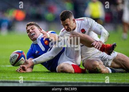 Le stade de Twickenham, London, UK. 10 fév, 2019. Six Nations Guinness Rugby, l'Angleterre contre la France ; Jonny peut d'Angleterre obtient une part de la balle lâche : Action Crédit Plus Sport/Alamy Live News Banque D'Images