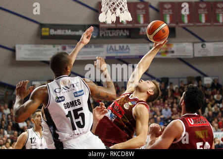 Foto Paola Garbuio/LaPresse 10 febbraio 2019 Mestre (ve) Italia sport basket Umana Venezia Reyer contre l'Dolominti Energia Trentino - Campionato Italiano di panier PosteMobile Serie A 2018/2019 - Palasport Taliercio. Nella foto : tonut Garbuio Paola Photo/LaPresse 10 février 2019 Mestre (ve) Italie sport basket Umana Venezia Reyer contre l'Dolominti Energia Trentin-haut- Serie A ligue de basket-ball italien PosteMobile 2018/2019 -Palasport Taliercio. dans la pic : tonut Banque D'Images