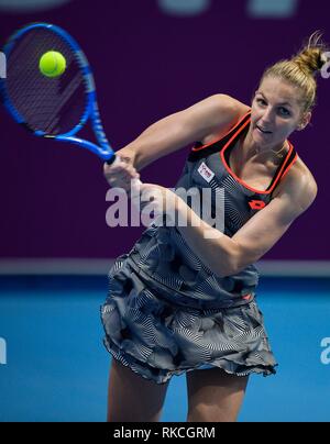 Doha, Qatar. 10 fév, 2019. Kristyna Pliskova de la République tchèque hits un retour au cours de la qualification contre Karolina Muchova de la République tchèque à l'ATA 2019 Open du Qatar à Doha, Qatar, le 10 février 2019. Kristyna Pliskova a perdu 1-2. Credit : Nikku/Xinhua/Alamy Live News Banque D'Images