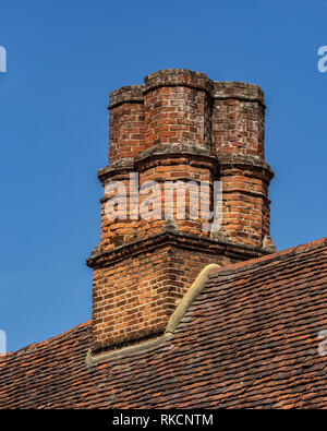 NORWICH, NORFOLK, Royaume-Uni - 13 JUIN 2018 : cheminée de cheminée sur le Friary médiéval dans le centre de Norwich maintenant utilisé par l'Université des Arts de Norwich Banque D'Images