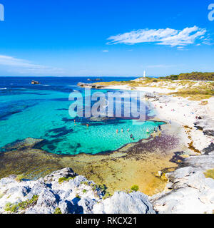 L'île Rottnest, Perth, Australie. La plage du bassin sur une belle journée ensoleillée. Banque D'Images