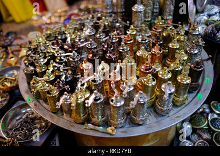Les moulins à café au bazar Bascarsija à Sarajevo, Bosnie-et-Herzégovine. Banque D'Images