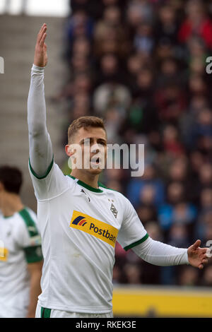 09 février 2019, en Rhénanie du Nord-Westphalie, Mönchengladbach : Soccer : Bundesliga Hertha Berlin - Borussia Mönchengladbach, 21. journée. Gladbach's Thorgan Hazard. Photo : Federico Gambarini/DPA - NOTE IMPORTANTE : en conformité avec les exigences de la DFL Deutsche Fußball Liga ou la DFB Deutscher Fußball-Bund, il est interdit d'utiliser ou avoir utilisé des photographies prises dans le stade et/ou la correspondance dans la séquence sous forme d'images et/ou vidéo-comme des séquences de photos. Banque D'Images