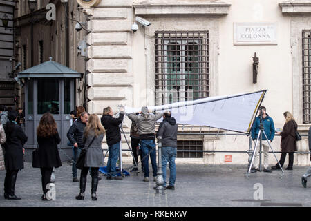 Rome, Italie. Feb 11, 2019 Claudio Bisio. divertissement pendant le tournage à Montecitorio Crédit : LaPresse/Alamy Live News Banque D'Images