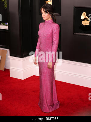 14 janvier 2019 - Los Angeles, Californie, États-Unis - 10 février 2019 - Los Angeles, Californie, États-Unis - CAMILA CABELLO pose à l'arrivée pour la 61e cérémonie annuelle de remise des prix Grammy. (Crédit Image : © Alexander Seyum/Zuma sur le fil) Banque D'Images