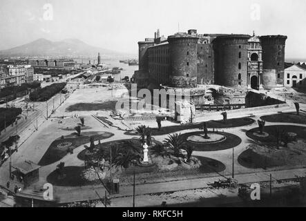 Maschio Angioino, Naples, Campanie, Italie 1920 1930 Banque D'Images