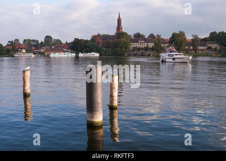 Malchow, Inselstadt im Malchower See, plaque de lac mecklembourgeoise, Mecklenburg-Vorpommern, Allemagne Banque D'Images