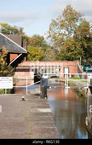 Blocage du canal et le bassin du Canal de Montgomery à Welshpool Powys Pays de Galles Grande-bretagne Banque D'Images