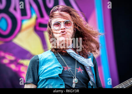 La Suède, Solvesborg - 07 juin, 2018. La chanteuse et le bassiste Glenn Hughes effectue un concert live au cours de la fête de la musique suédoise Sweden Rock Festival 2018. (Photo crédit : Gonzales Photo - Terje Dokken). Banque D'Images