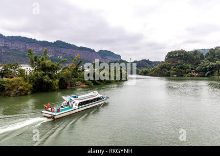 Aperçu de la célèbre montagne de Danxia, Guangdong, Chine Banque D'Images