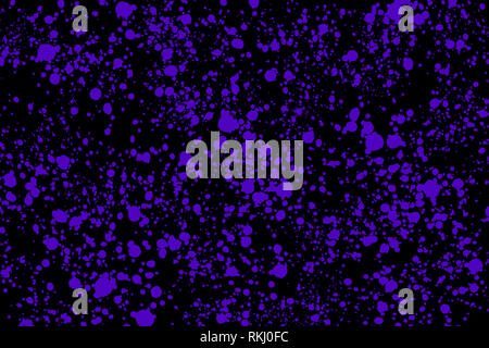 Neon purple ronde aléatoire éclaboussures de peinture sur fond noir. Abstract texture colorée Banque D'Images
