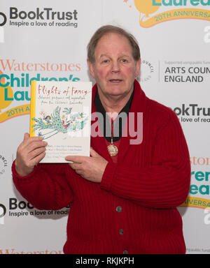 Waterstone's Piccadilly, Londres, Royaume-Uni. 11 Février, 2019. Dans le cadre de l'Waterstones Children's Laureate 20e anniversaire, les anciens lauréats réunir à l'occasion de la publication du nouveau lauréat des envolées d'anthologie (Walker Books). Cela inclut l'auteur à succès Michael Morpurgo (photographie), qui a créé le Children's Laureate, ainsi que la lauréate et primé, écrivain et artiste Lauren enfant. Credit : Malcolm Park/Alamy Live News. Banque D'Images