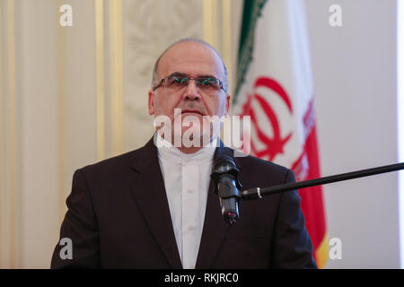 Kiev, Ukraine. Feb 11, 2019. Manouchehr Moradi, ambassadeur de l'ambassade d'Iran en Ukraine est vu pendant son discours à la 40e anniversaire de la victoire de la révolution islamique d'Iran au cours d'un événement d'hébergement par l'ambassade de la République islamique d'Iran à Kiev. Credit : Mohammad Javad/Abjoushak SOPA Images/ZUMA/Alamy Fil Live News Banque D'Images