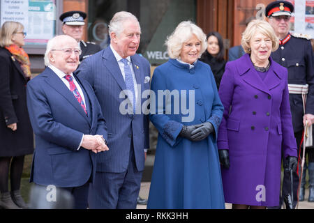 Liverpool, Royaume-Uni. 12 Février 2019 : le Prince de Galles et la duchesse de Cornouailles arrivant à une réception à la galerie Victoria à l'Université de Liverpool lors de leur visite à Liverpool mardi, 12 février 2019. Ensemble avec le président d'Irlande Michael Higgins et Mme Higgins, la visite était de célébrer son Altesse Royale et le Président Higgins's patronage conjoint de l'Institut d'études irlandaises de Liverpool. Crédit : Christopher Middleton/Alamy Live News Banque D'Images