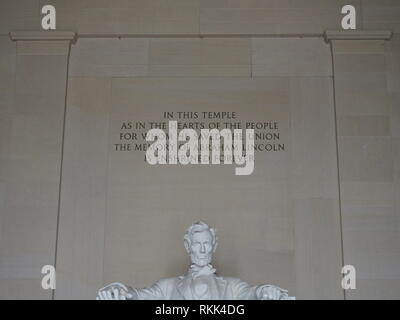 L'épitaphe au-dessus de la statue de Lincoln au Lincoln Memorial à Washington DC - USA Banque D'Images