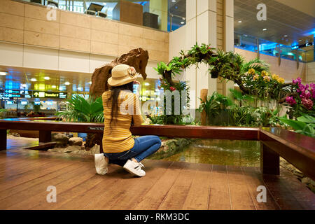 Singapour - CIRCA AOÛT 2016 : l'intérieur de l'aéroport Singapour Changi. L'aéroport Changi de Singapour est le principal aéroport civil de Singapour, et l'un des Banque D'Images