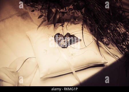 Coussin de mariage Banque D'Images