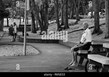 La capture d'un instant d'un homme au repos. Banque D'Images