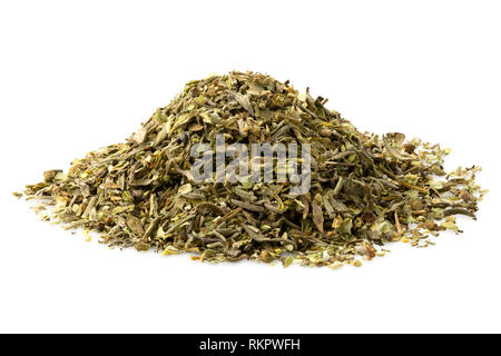 Un tas d'herbes de provence hachées séchées isolé sur blanc. Banque D'Images