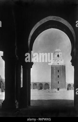 Minaret de la grande mosquée, Kairouan, Tunisie, Afrique 1910 Banque D'Images