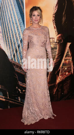 Christina Applegate assiste à la première UK pour le Présentateur : la légende continue à vue West End, Leicester Square, Londres Banque D'Images