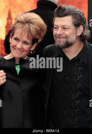 Andy Serkis, Lorraine Ashbourne arrivent à la première européenne de "Godzilla" à l'Odeon Leicester Square à Londres, Angleterre Banque D'Images