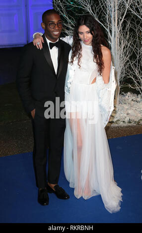 Tinie Eliza Doolittle et cet hiver assiste à l'aide de blancs dans Gala Centerpoint Kensington Palace, Londres Banque D'Images