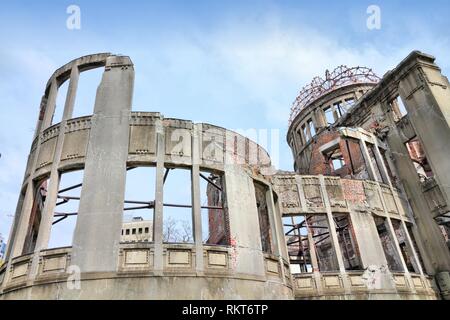 La ville de Hiroshima dans la région de Chugoku Japon (Honshu Island). Célèbre dôme de la bombe atomique. Banque D'Images